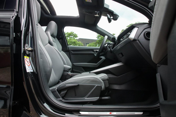 Audi A3 Sportback 40 TFSI e PHEV S Edition S-line 204pk S-Tronic! 1e|DLR|Kuipstoelen|Virtual Cockpit|Panoramadak|LED Matrix|Black