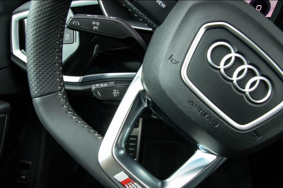 Audi Q3 35 TFSI 1.5 TFSI S Line Pro Line S 150pk S-Tronic! 1e Eig|NL|DLR|Panoramadak|Virtual Cockpit|LED Matrix|Leder|20inch|Black