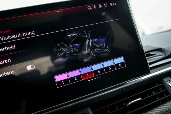 Audi A4 Avant 2.0 TFSI S line Black Edition Facelift 150pk S-Tronic! DLR|Panoramadak|Virtual Cockpit|Leder|LED Matrix|Camera|Black