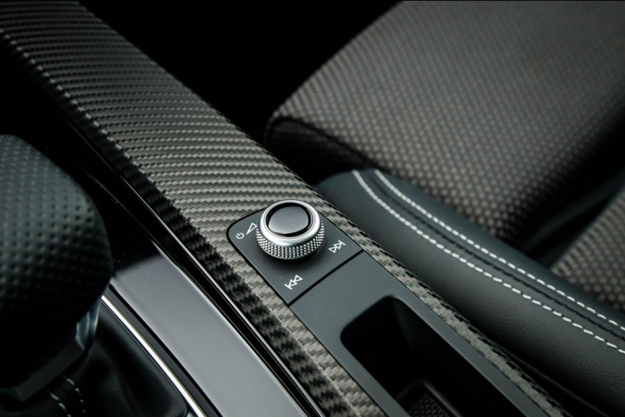 Audi A4 Avant 2.0 TFSI S line Black Edition Facelift 150pk S-Tronic! DLR|Panoramadak|Virtual Cockpit|Leder|LED Matrix|Camera|Black