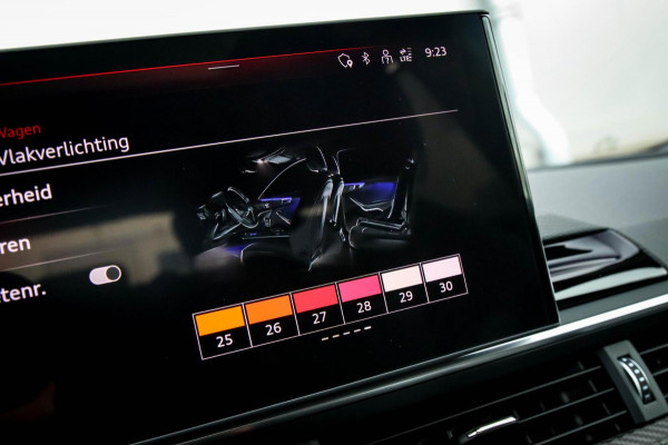 Audi A4 Avant 2.0 TFSI S line Black Edition Facelift 150pk S-Tronic! DLR|Panoramadak|Virtual Cockpit|Leder|LED Matrix|Camera|Black