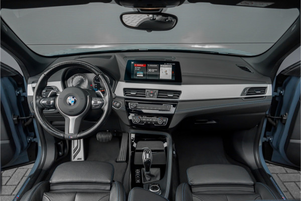 BMW X1 xDrive25i High Executive M-Sport Pano Trekhaak H/K Shadow Stuurverw 20"