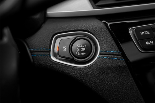 BMW X1 xDrive25i High Executive M-Sport Pano Trekhaak H/K Shadow Stuurverw 20"
