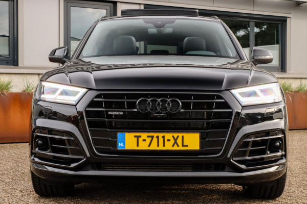 Audi Q5 55 TFSI e Quattro Competition Pro Line S S-Line 367pk Automaat Luchtvering|Panoramadak|Virtual Cockpit|S kuipstoelen|Black