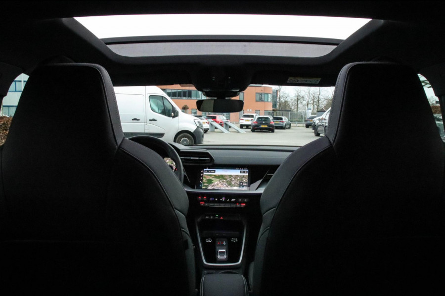 Audi A3 Sportback 40 TFSI e PHEV S Edition S-line 204pk S-Tronic! 1e|DLR|Kuipstoelen|Virtual Cockpit|Panoramadak|LED Matrix|Black