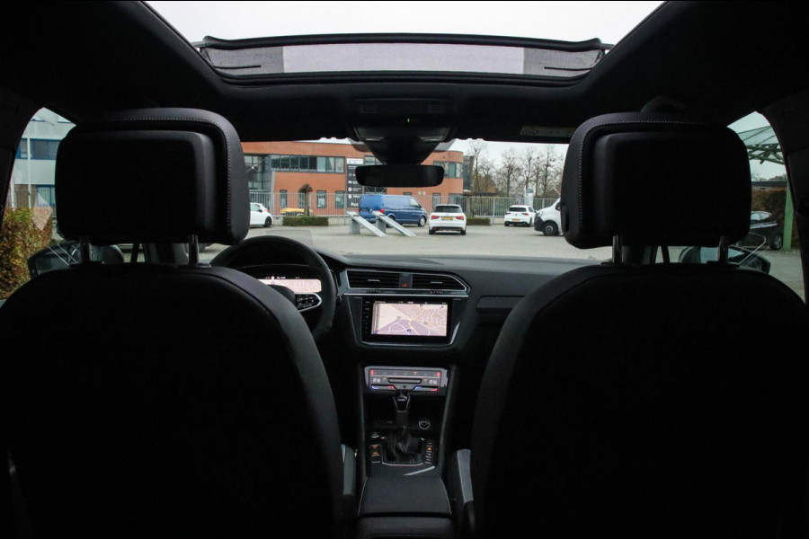 Volkswagen Tiguan 1.4 TSI eHybrid R-Line Business DSG 245pk Panoramadak|Virtual Cockpit|IQ LED Plus|NAVI|ACC|Black|19inch|Trekhaak