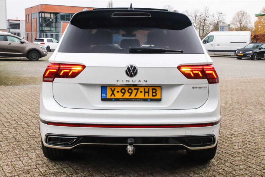 Volkswagen Tiguan 1.4 TSI eHybrid R-Line Business DSG 245pk Panoramadak|Virtual Cockpit|IQ LED Plus|NAVI|ACC|Black|19inch|Trekhaak