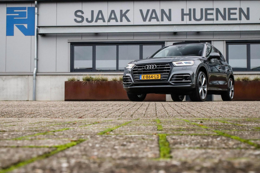 Audi Q5 55 TFSI e Quattro Competition Pro Line S S-Line 367pk Automaat! 1e|DLR|Panoramadak|Virtual Cockpit|LED Matrix|ACC|Black|21