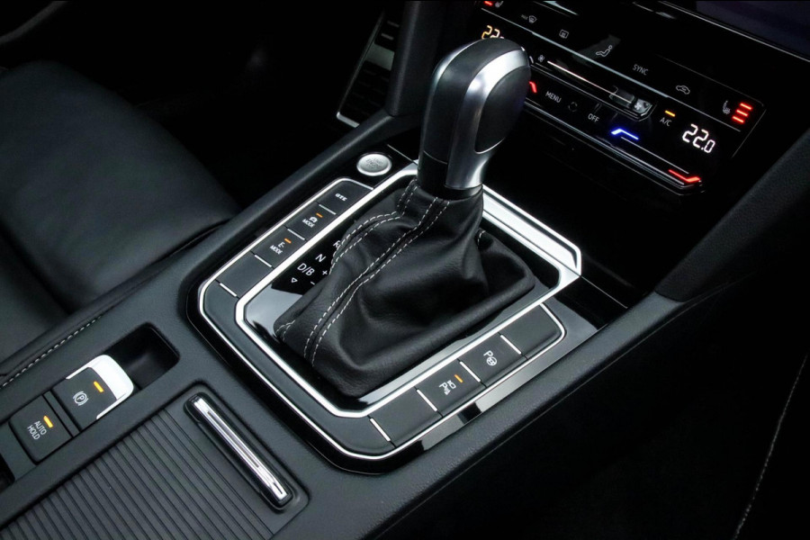 Volkswagen Arteon Shooting Brake 1.4 TSI eHybrid R-Line Business+ 218pk DSG! 1e|Panoramadak|Virtual Cockpit|Lederen R kuipstoelen