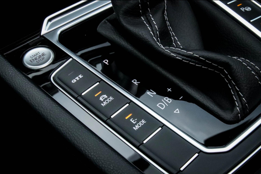 Volkswagen Arteon Shooting Brake 1.4 TSI eHybrid R-Line Business+ 218pk DSG! 1e|Panoramadak|Virtual Cockpit|Lederen R kuipstoelen