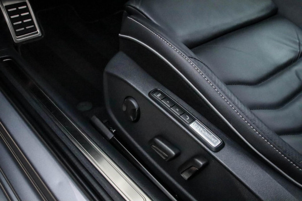 Volkswagen Arteon Shooting Brake 1.4 TSI eHybrid R-Line Business+ 218pk DSG! 1e|Panoramadak|Virtual Cockpit|Lederen R kuipstoelen