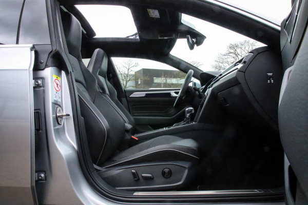 Volkswagen Arteon Shooting Brake 1.4 TSI eHybrid R-Line Business+ 218pk DSG! 1e|Panoramadak|Virtual Cockpit|Lederen R kuipstoelen