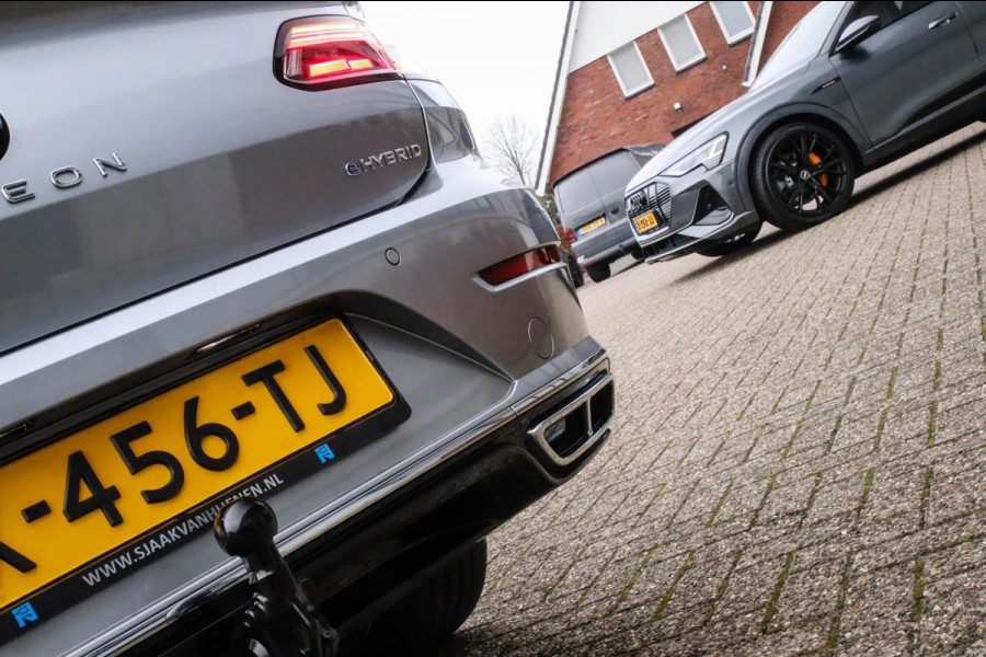 Volkswagen Arteon Shooting Brake 1.4 TSI eHybrid R-Line Business+ 218pk DSG! 1e|Panoramadak|Virtual Cockpit|Lederen R kuipstoelen