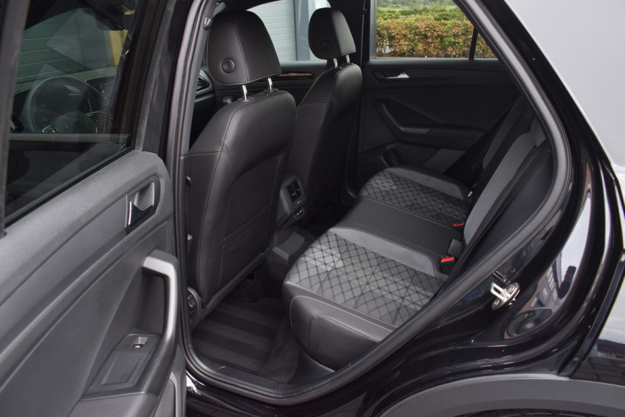 Volkswagen T-Roc 1.5 TSI R-Line Black Style | Panoramdak | Beats | 19"