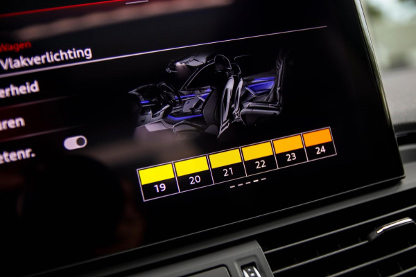 Audi Q5 55 TFSI e Quattro Competition S Edition S-Line 367pk Automaat|Luchtvering|Panoramadak|Virtual Cockpit|OLED Matrix|Trekhaak