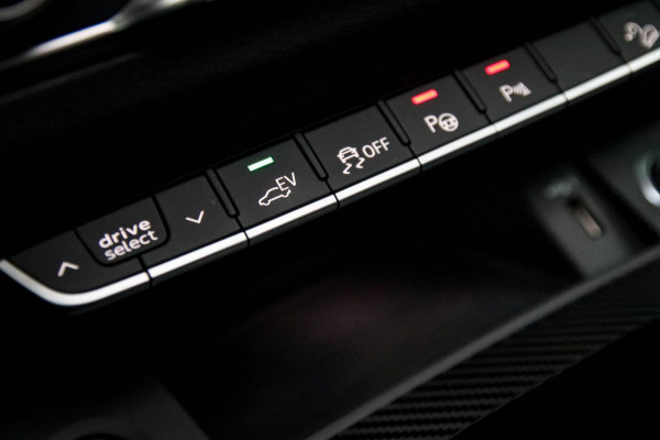 Audi Q5 50 TFSI e Quattro Competition S Edition S-Line 299pk Automaat|Panoramadak|Supersport S stoelen|Virtual Cockpit|OLED Matrix