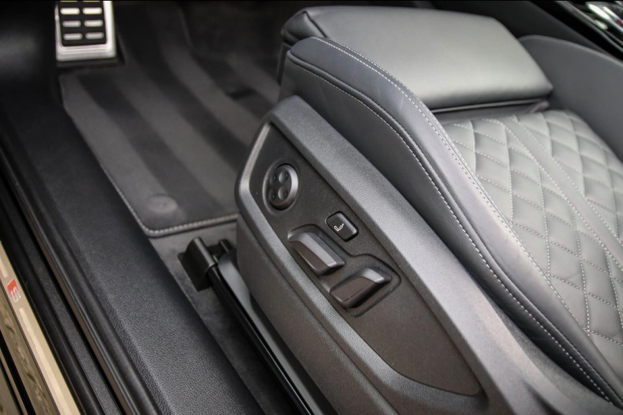 Audi Q5 55 TFSI e Quattro Competition S Edition S-Line 367pk Automaat|Luchtvering|Panoramadak|Virtual Cockpit|OLED Matrix|Trekhaak