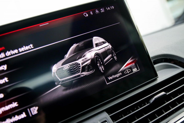 Audi Q5 55 TFSI e Quattro Competition S Edition S-Line 367pk Automaat|Luchtvering|Panoramadak|Virtual Cockpit|OLED Matrix|Trekhaak