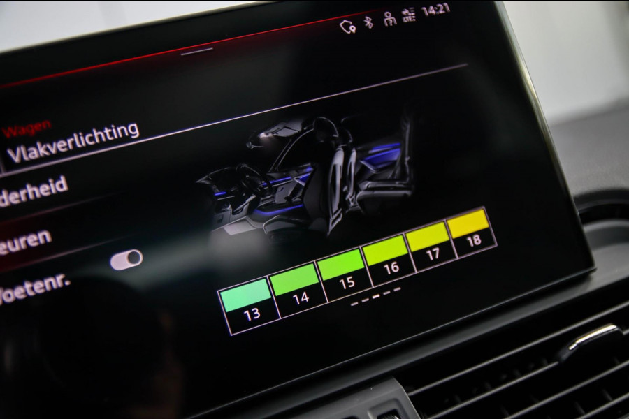 Audi Q5 55 TFSI e Quattro Competition S Edition S-Line 367pk Automaat|Luchtvering|Panoramadak|Virtual Cockpit|OLED Matrix|Trekhaak