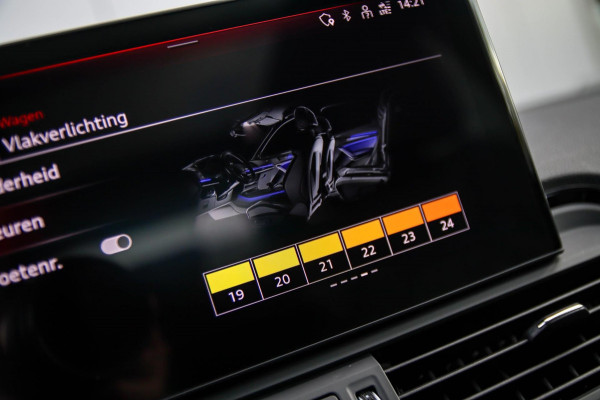 Audi Q5 55 TFSI e Quattro Competition S Edition S-Line 367pk Automaat|Luchtvering|Panoramadak|Virtual Cockpit|OLED Matrix|Trekhaak