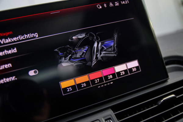 Audi Q5 55 TFSI e Quattro Competition S Edition S-Line 367pk Automaat|Luchtvering|Panoramadak|Virtual Cockpit|OLED Matrix|Trekhaak