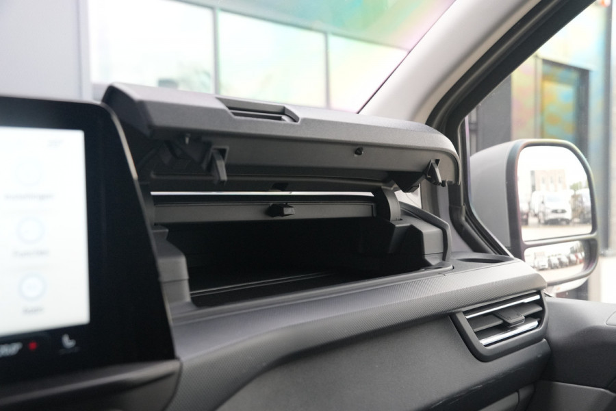 Ford Transit Custom 320 2.0 TDCI L2H1 Limited 170pk - Trekhaak - ACC - Blindspot - Stoel/Stuurverwarming - Sidesteps - Rijklaar