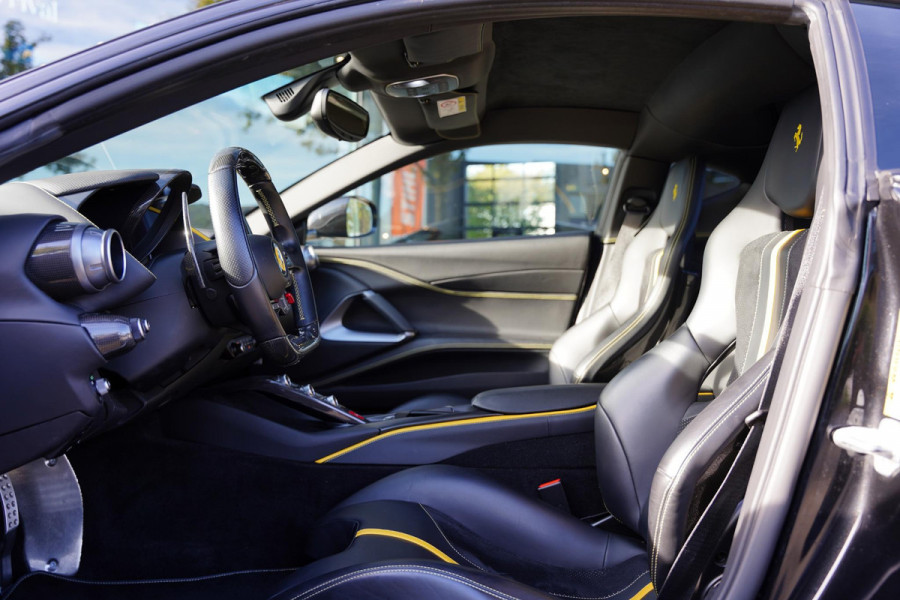 Ferrari 812 6.5 V12 Superfast HELE / Carbon / Lift / Passenger Display / Leder Nero