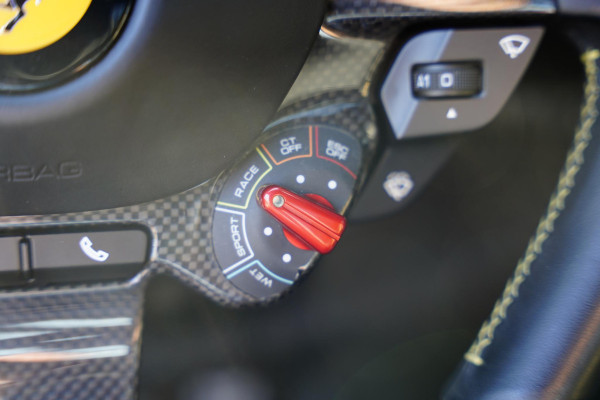 Ferrari 812 6.5 V12 Superfast HELE / Carbon / Lift / Passenger Display / Leder Nero