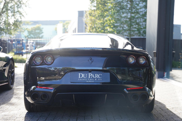 Ferrari 812 6.5 V12 Superfast HELE / Carbon / Lift / Passenger Display / Leder Nero