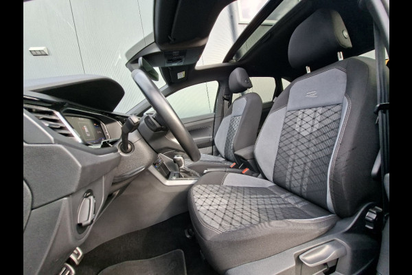 Volkswagen Taigo 1.0 TSI * Binnen & Buiten R-Line * Panoramadak* AUTOMAAT * 34.000KM! * Navigatiesysteem *