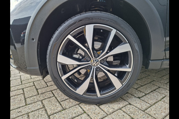 Volkswagen Taigo 1.0 TSI * Binnen & Buiten R-Line * Panoramadak* AUTOMAAT * 34.000KM! * Navigatiesysteem *