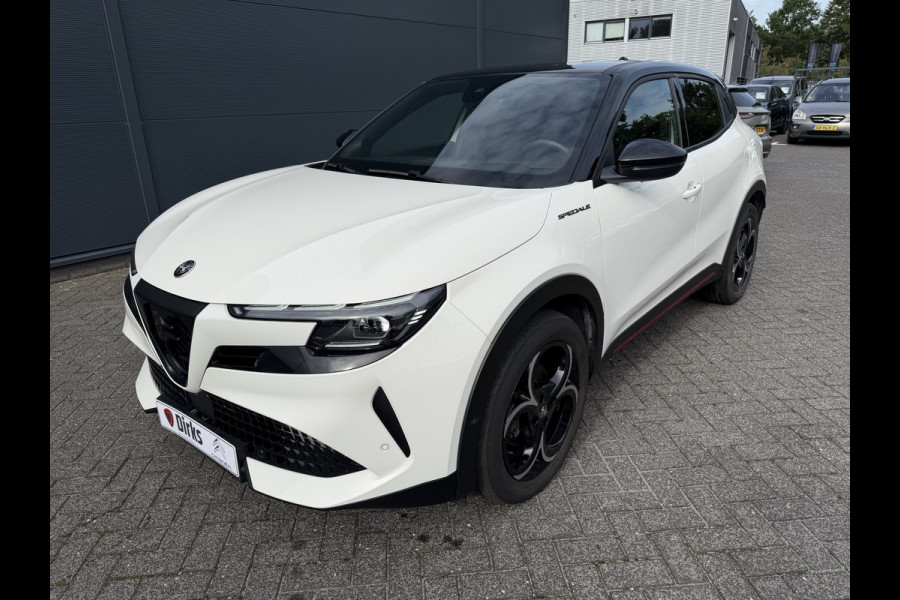 Alfa Romeo junior 1.2 Turbo Hybrid Ibrida Speciale (Elektrische Klep - LED - Keyless Entry - Parkeersensoren V+A - Stoelverwarming - Adaptieve Cru