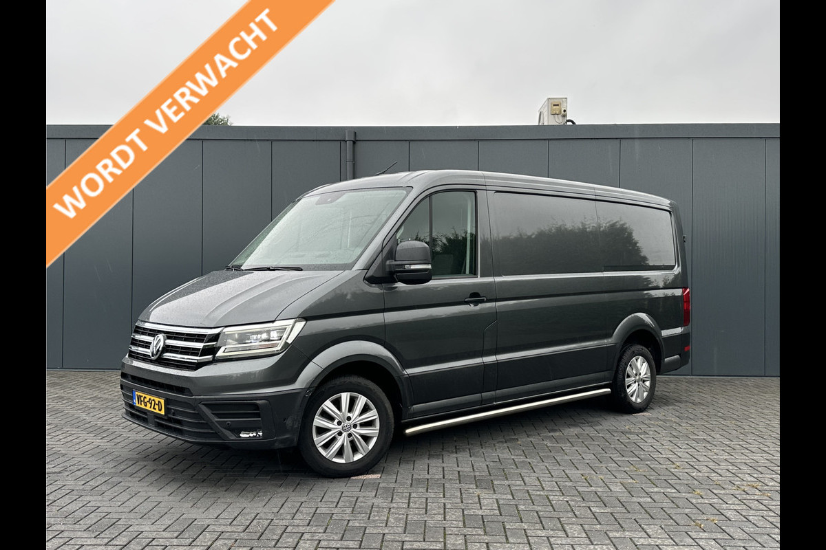Volkswagen Crafter 2.0 TDI 141 PK AUTOMAAT / L3H2 / HIGHLINE / 3 TONS TREKHAAK / CAMERA / LED / COMFORT STOEL / ADAPTIVE CRUISE / AIRCO
