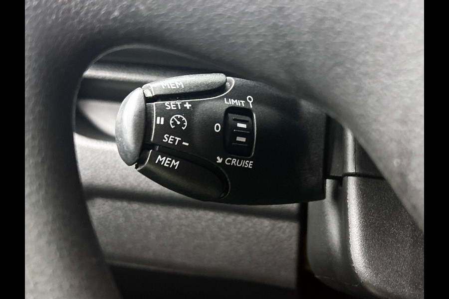 Opel Vivaro 2.0 145pk L3 Automaat Airco Cruise Control Navigatie Trekhaak
