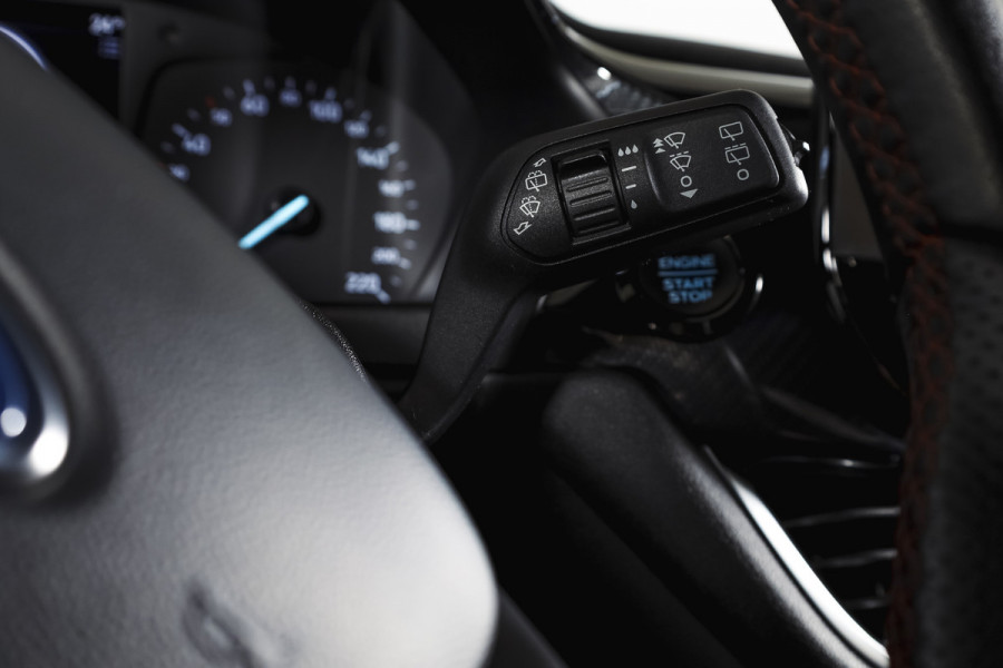 Ford Fiesta 1.0 EcoBoost 100 PK ST-Line Orig. NL | Cruise | Winterpakket | PDC | Camera | NAV + App. Connect | ECC | LM 17" |