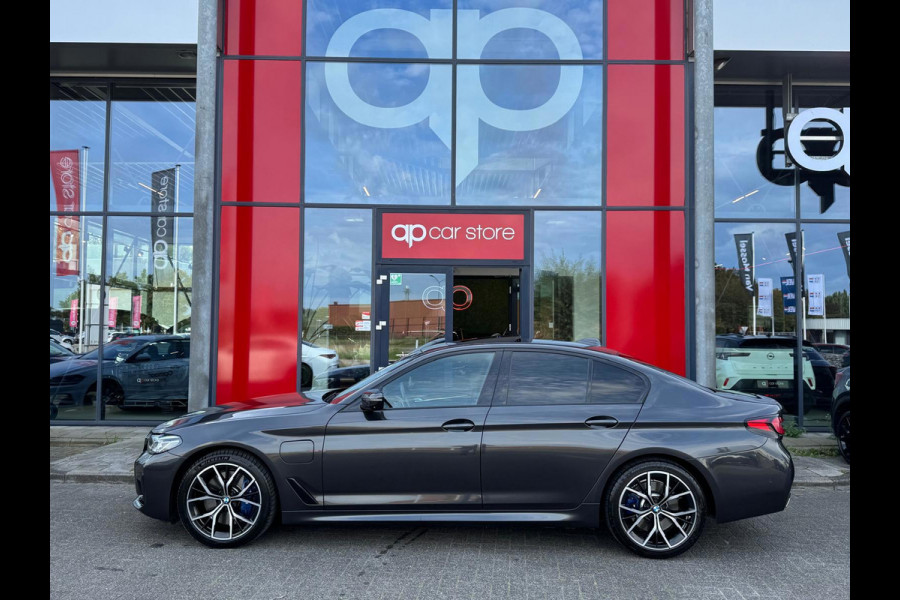 BMW 5 Serie 545e M-Sport Executive Uniek Vol | Laser Lights | Panorama | Harman/Kardon | Stoelventilatie | Head UP| Trekhaak| BTW