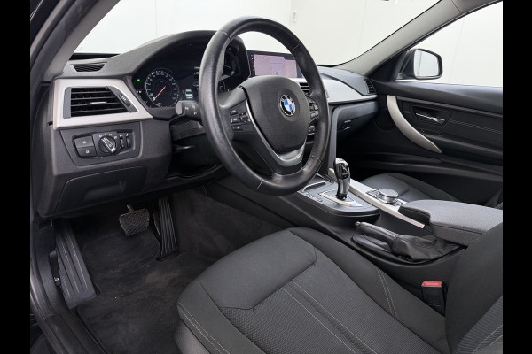 BMW 3-serie 320i 184PK AUT-8 Trekhaak Navi-Pro Ecc Cruise Control Executive Led Lmv 18" I-Drive Regen-Lichtsensor Isofix 1.800KG Trekgewicht Origineel Nederlandse Auto