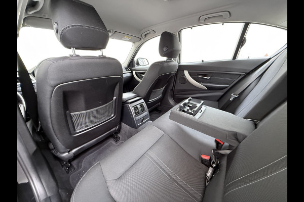 BMW 3-serie 320i 184PK AUT-8 Trekhaak Navi-Pro Ecc Cruise Control Executive Led Lmv 18" I-Drive Regen-Lichtsensor Isofix 1.800KG Trekgewicht Origineel Nederlandse Auto
