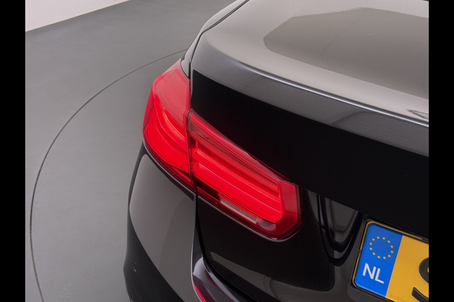 BMW 3-serie 320i 184PK AUT-8 Trekhaak Navi-Pro Ecc Cruise Control Executive Led Lmv 18" I-Drive Regen-Lichtsensor Isofix 1.800KG Trekgewicht Origineel Nederlandse Auto