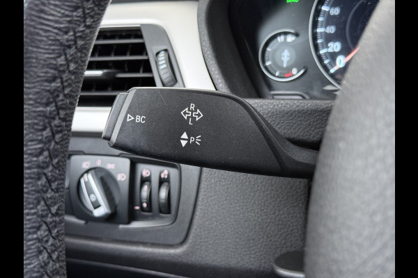 BMW 3-serie 320i 184PK AUT-8 Trekhaak Navi-Pro Ecc Cruise Control Executive Led Lmv 18" I-Drive Regen-Lichtsensor Isofix 1.800KG Trekgewicht Origineel Nederlandse Auto