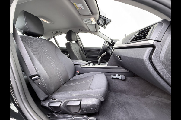 BMW 3-serie 320i 184PK AUT-8 Trekhaak Navi-Pro Ecc Cruise Control Executive Led Lmv 18" I-Drive Regen-Lichtsensor Isofix 1.800KG Trekgewicht Origineel Nederlandse Auto