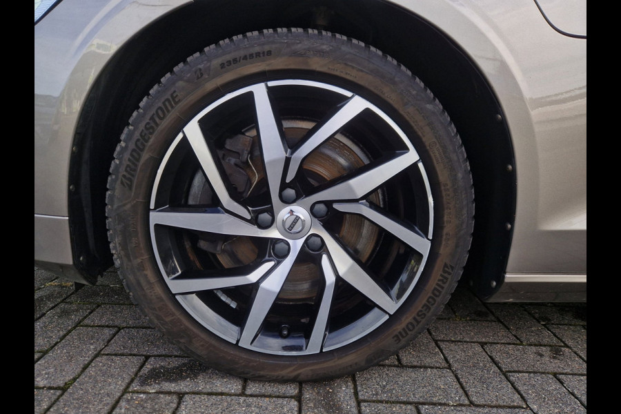Volvo V60 2.0 T6 340PK AWD Momentum Pro /1e eig /BTW