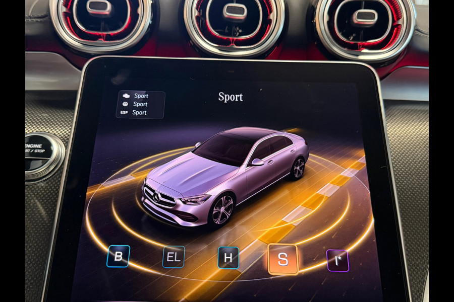 Mercedes-Benz C-Klasse 180 AMG Night Pano Memory 360Cam. Distr.