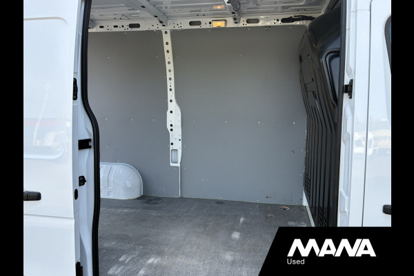 Renault Master T35 2.3 dCi 135 L2H2 Airco Bluetooth Sensoren Radio