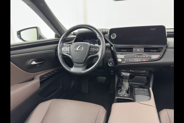 Lexus ES 300h Business Line (INCL-BTW) Aut. *PANO | LEATHER | FULL-LED | ADAPTIVE-CRUISE | BLINDSPOT | KEYLESS | CAMERA | HEATED-COMFORTSEATS | NAVI-FULLMAP | PRIVACY-GLASS | SHIFTPADDLES | ECC | PDC | 18''ALU*