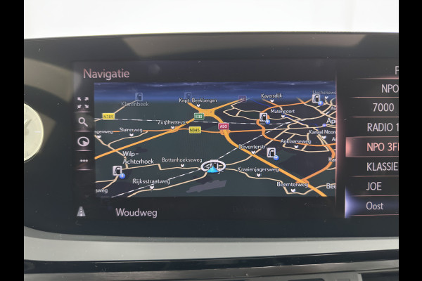 Lexus ES 300h Business Line (INCL-BTW) Aut. *PANO | LEATHER | FULL-LED | ADAPTIVE-CRUISE | BLINDSPOT | KEYLESS | CAMERA | HEATED-COMFORTSEATS | NAVI-FULLMAP | PRIVACY-GLASS | SHIFTPADDLES | ECC | PDC | 18''ALU*