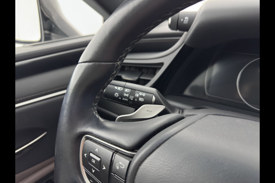 Lexus ES 300h Business Line (INCL-BTW) Aut. *PANO | LEATHER | FULL-LED | ADAPTIVE-CRUISE | BLINDSPOT | KEYLESS | CAMERA | HEATED-COMFORTSEATS | NAVI-FULLMAP | PRIVACY-GLASS | SHIFTPADDLES | ECC | PDC | 18''ALU*