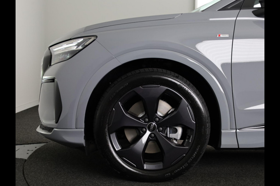 Audi Q4 e-tron S edition performance 82 kWh 286pk | Nieuw model | Per begin december beschikbaar | Keyless | 20 inch Lichtmetalen velgen | Trekhaak | Matrix led | Stoelverwarming