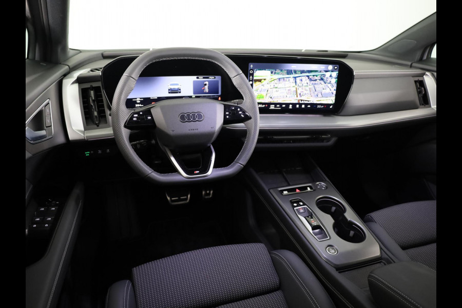 Audi Q4 e-tron S edition performance 82 kWh 286pk | Nieuw model | Per begin december beschikbaar | Keyless | 20 inch Lichtmetalen velgen | Trekhaak | Matrix led | Stoelverwarming