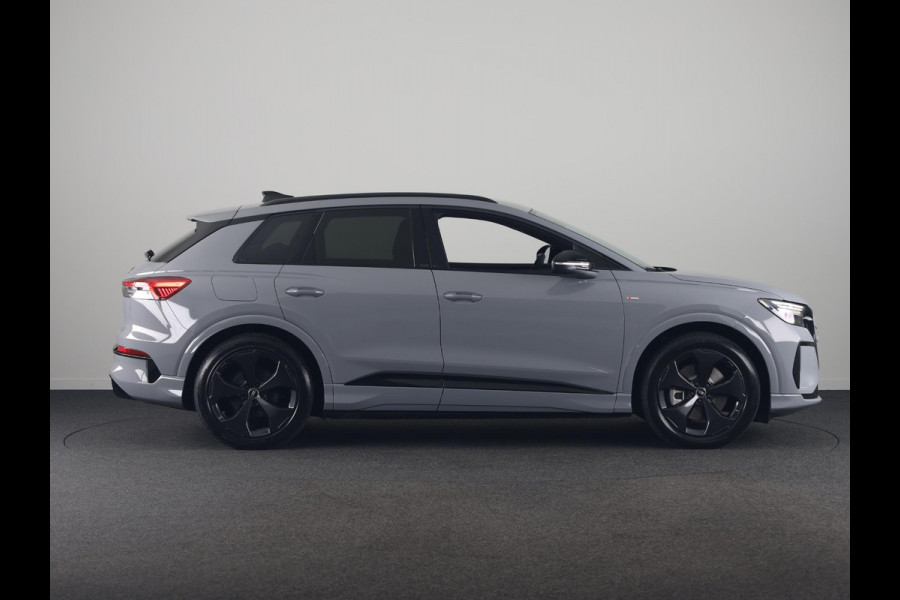 Audi Q4 e-tron S edition performance 82 kWh 286pk | Nieuw model | Per begin december beschikbaar | Keyless | 20 inch Lichtmetalen velgen | Trekhaak | Matrix led | Stoelverwarming